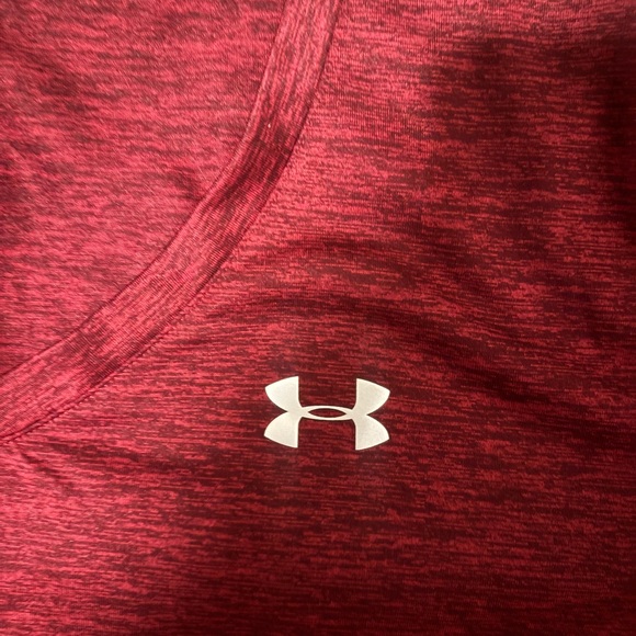 Under Armour Red HeatGear V-Neck Training Tee Size XXL - Picture 2 of 4